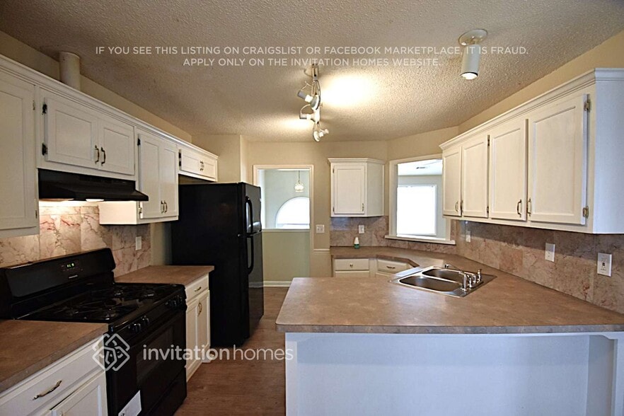 Building Photo - 2860 Brookton Ln SE