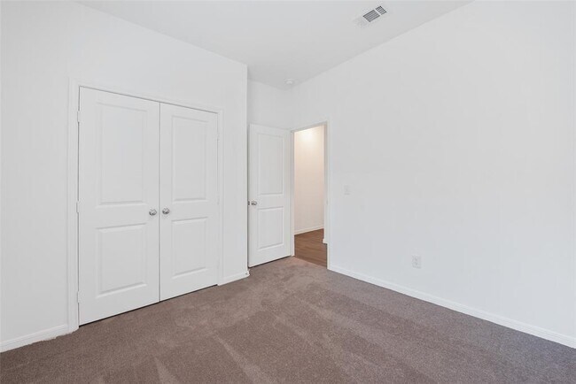 Building Photo - 340 Appaloosa Dr