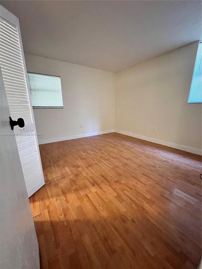 Building Photo - 1800 SW 81st Ave