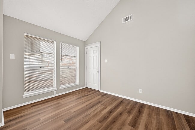 Building Photo - 13215 Vista Oro Dr