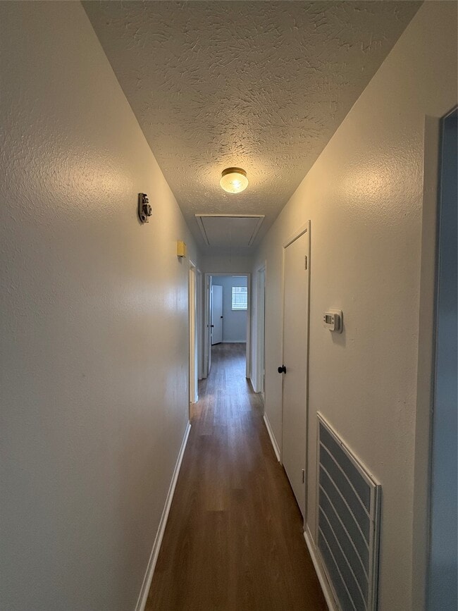 Building Photo - 3206 Cascade Creek Dr