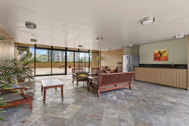 Building Photo - Wake Up to Stunning Mountain & Ala Wai Canal Views in the Heart of Waikiki
