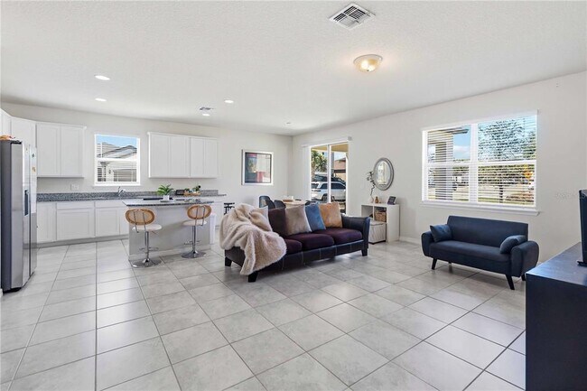 Building Photo - 17241 Goldcrest Loop