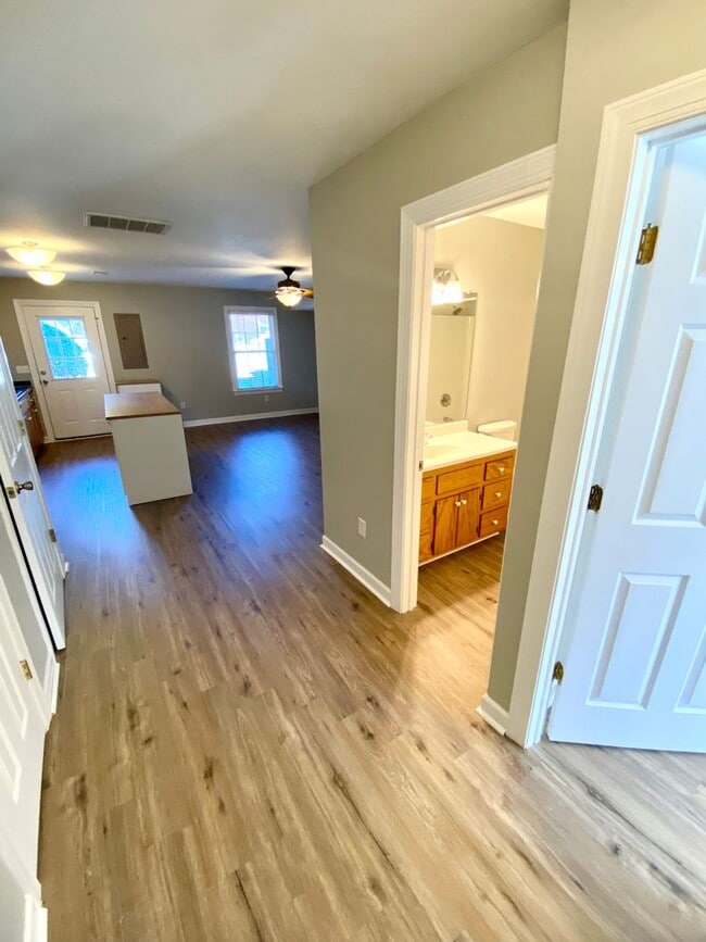 Building Photo - 6437 Village Woods Ct