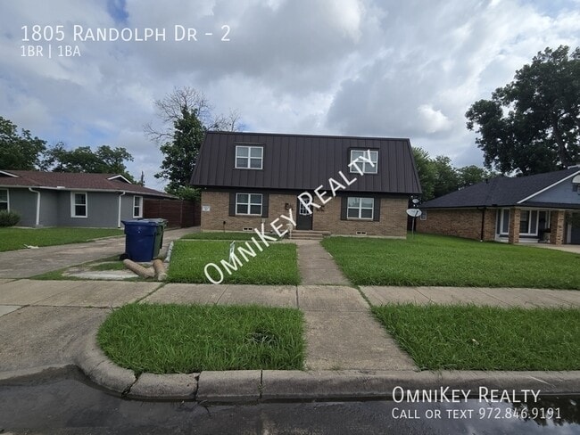 Building Photo - 1805 Randolph Dr