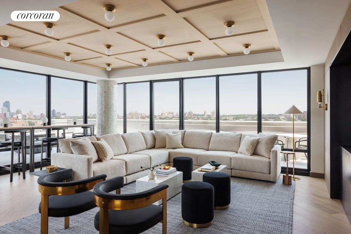 Building Photo - 380 4th Ave