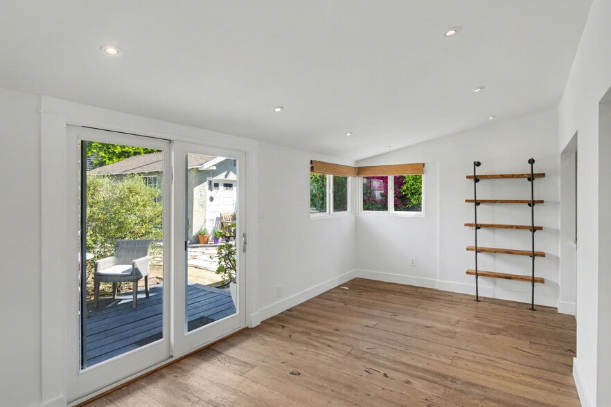 Building Photo - 6609 Leland Way