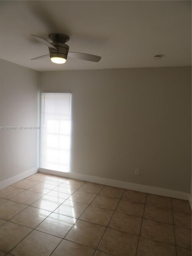 Building Photo - 7328 Miami Lakeway S