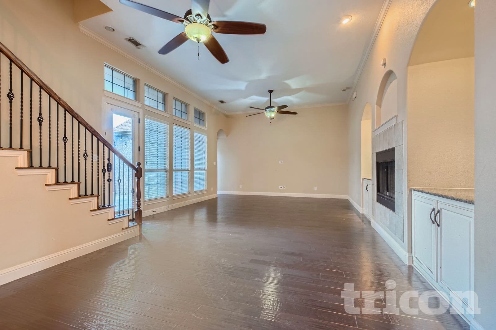 Building Photo - 727 Fairfax Lane