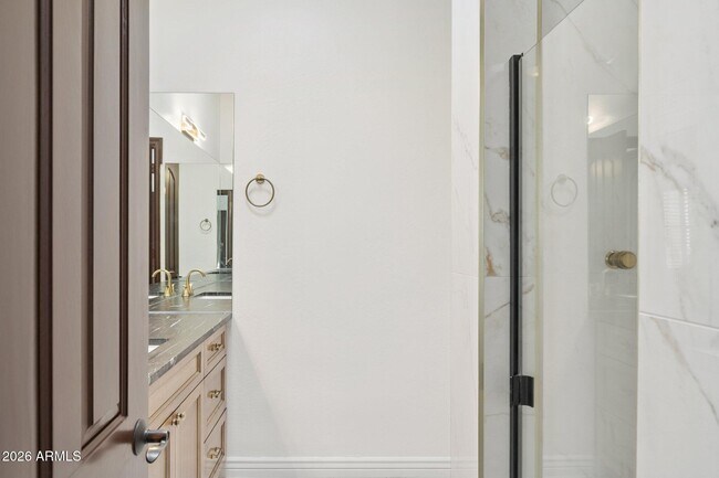 Building Photo - 8303 N 61st Pl