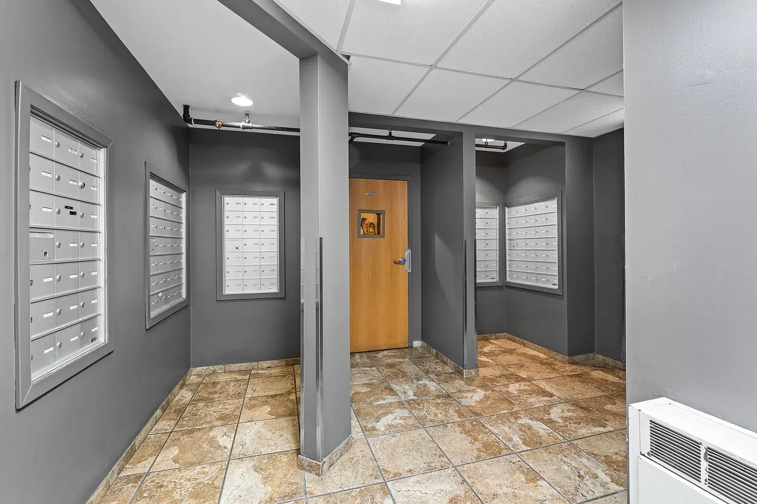 Mail Room - 221 E Cullerton St