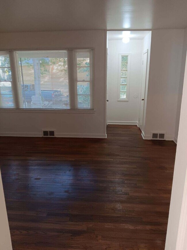 Building Photo - 24XX SW Buchanan St