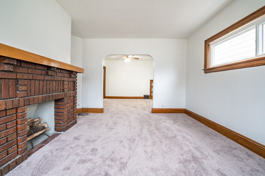 Building Photo - 2085 Marlowe Ave