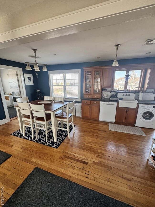 Building Photo - 102 Florida St