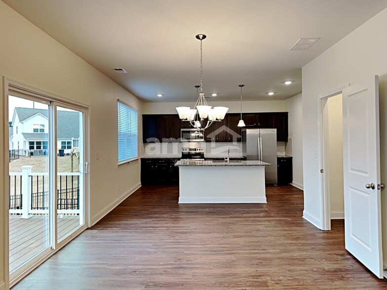 Building Photo - 8112 Brookbend Dr