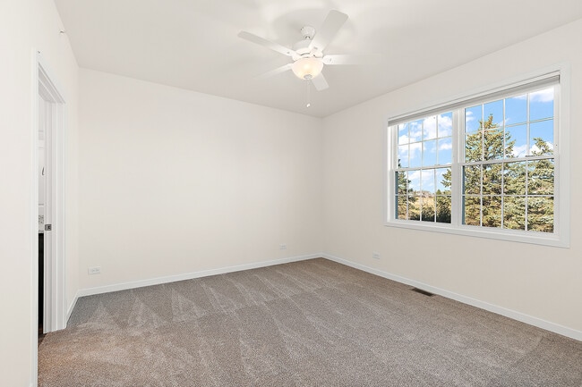 Building Photo - 64 Olympus Dr