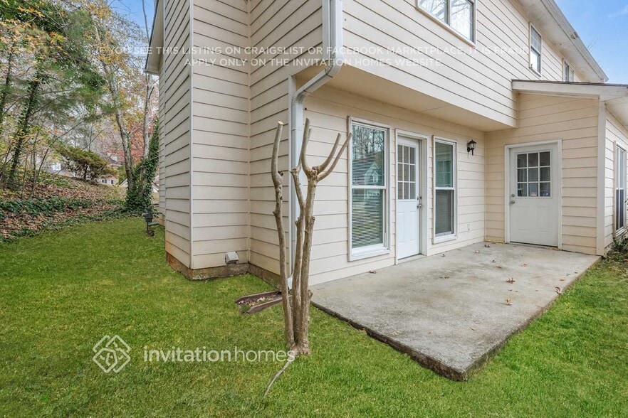 Building Photo - 1999 Sandbrook Ct SW