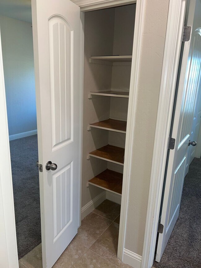 Building Photo - Charming Loma Vista Home