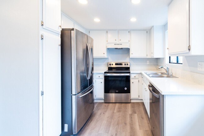 Interior Photo - 4786 E Malta Street