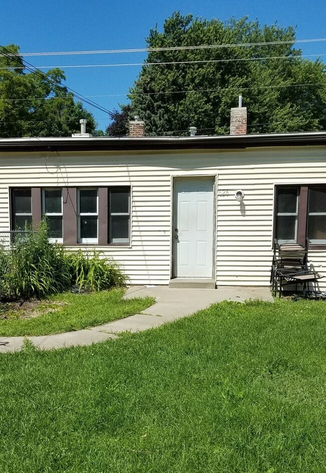 Building Photo - 2 bedroom Unit