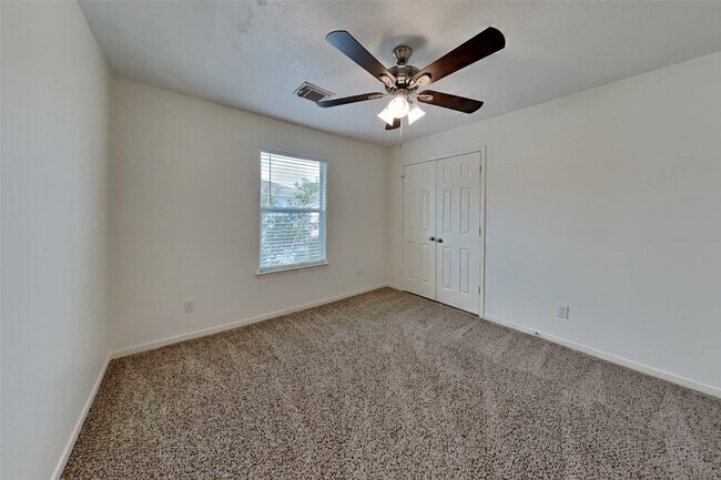 Building Photo - 5018 Woodland Meadows Ln