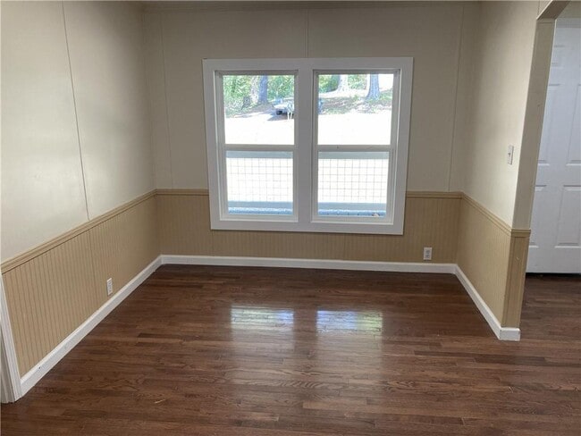 Building Photo - 99 Strawberry Ln