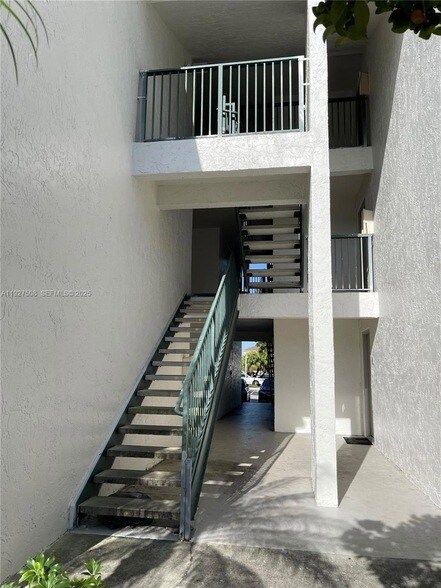 Building Photo - 5686 Rock Island Rd