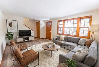 Building Photo - 64 South Rd