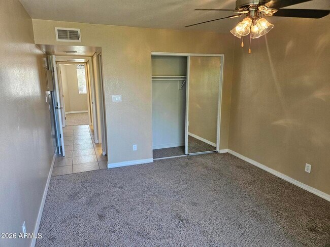 Building Photo - 835 N Granite Reef Rd
