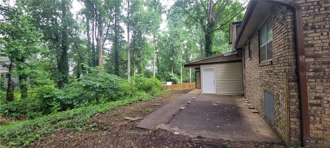 Building Photo - 2035 Northland Dr NW