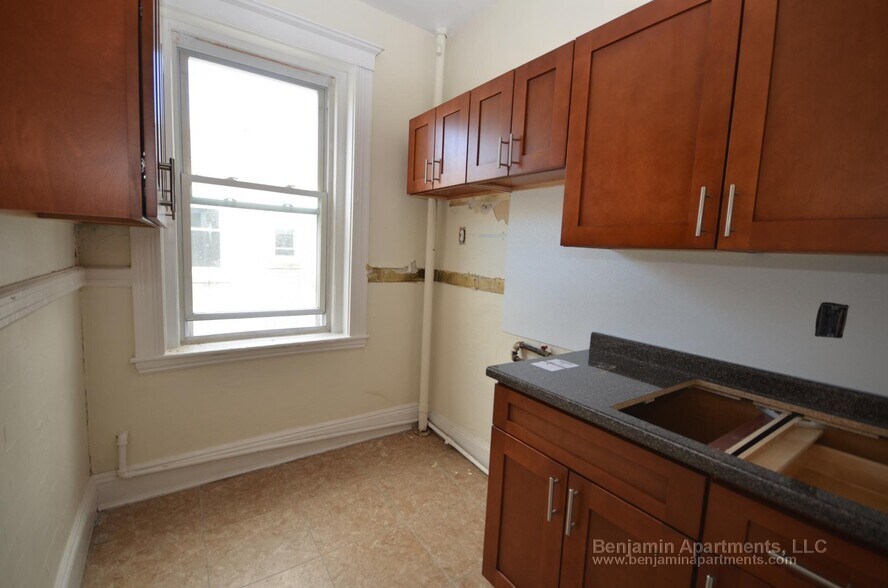 Primary Photo - 8 Egremont Rd