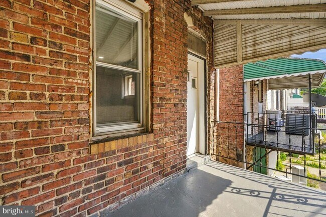 Building Photo - 1516 N Luzerne Ave