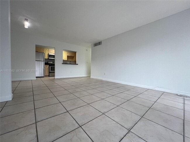 Building Photo - 4660 NW 79th Ave