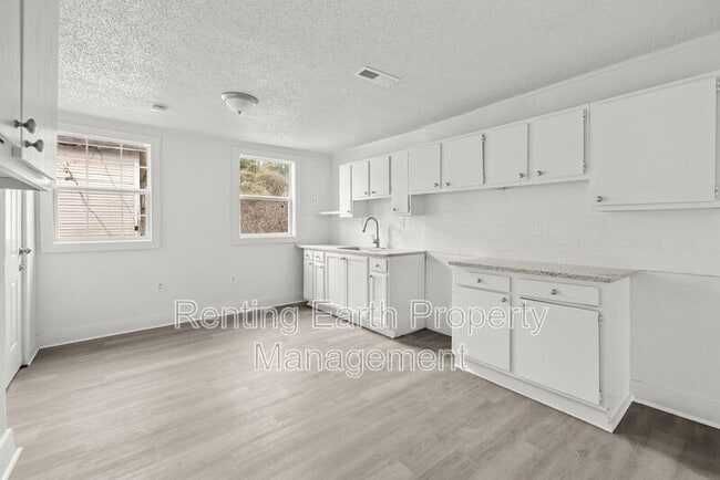 Building Photo - 2712 24th Street Ensley