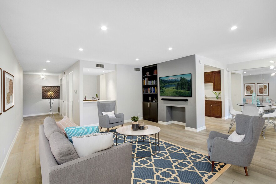 Building Photo - 4949 Genesta Ave