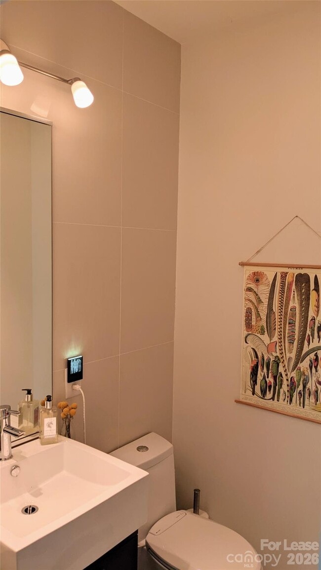 Building Photo - 341 Viburnum Way Ct