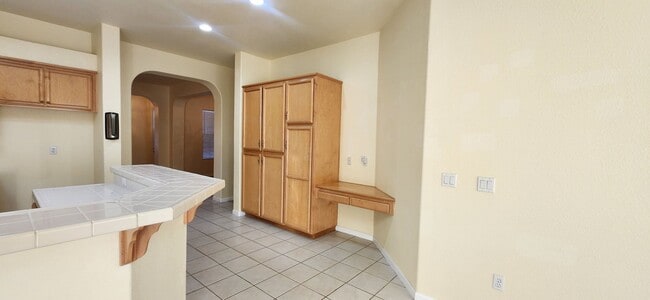 Building Photo - Large single story 4bd/3bath home in Elk Grove!!!