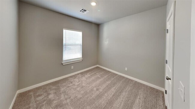 Building Photo - 18020 Lantana Loop