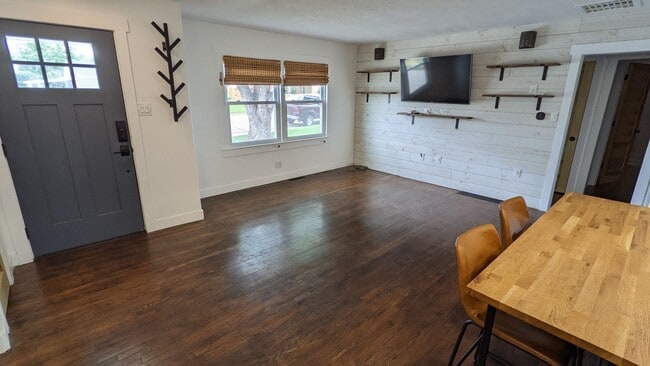 Building Photo - FABULOUS UPGRADED HOME IN CHAFFEE PARK INCL. WATER! MOVE-IN FEB. 1st!