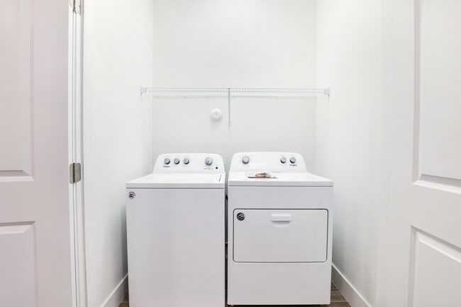 Building Photo - 395 Bella Sol Way