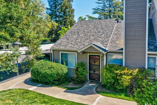 Building Photo - 9101 Newhall Dr