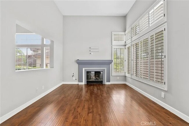 Building Photo - Beautiful Windrose Point 3 bed 2 1/2 bath ...