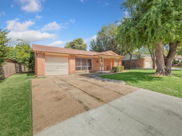 Building Photo - 403 Rolando Dr