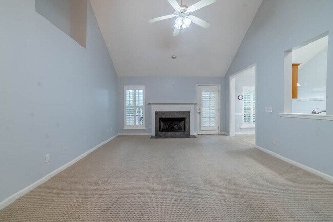 Building Photo - Available Soon!