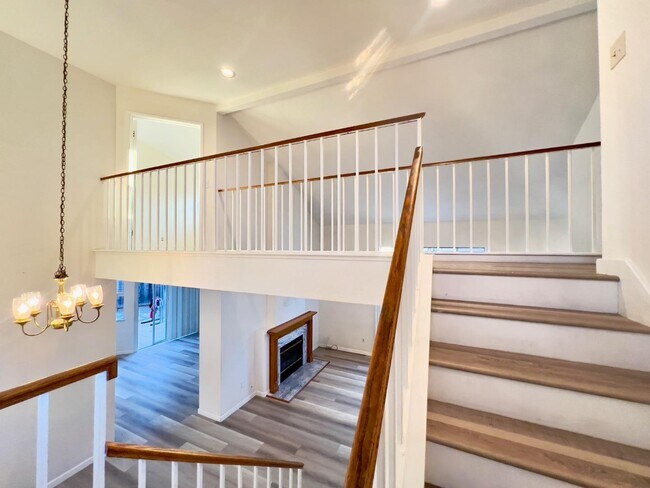 Building Photo - 479 Tioga Ct