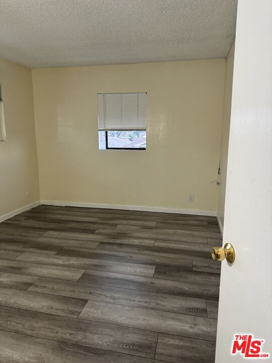 Building Photo - 543 Evergreen St