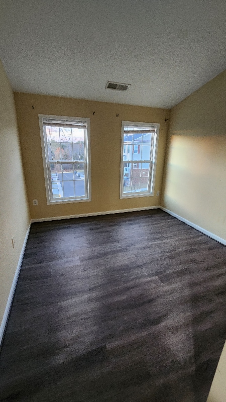 Building Photo - 25146 Harpenden Terrace