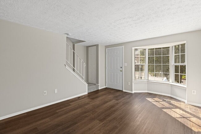 Building Photo - 916 Pentwood Ct