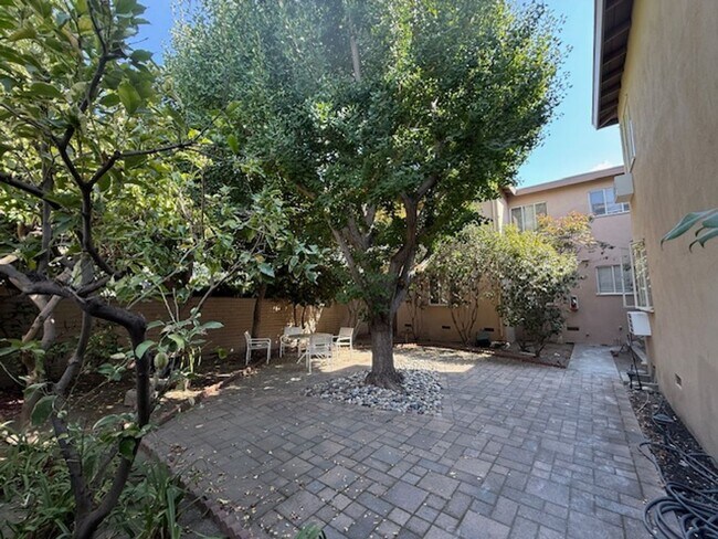 Building Photo - Milan Apartments