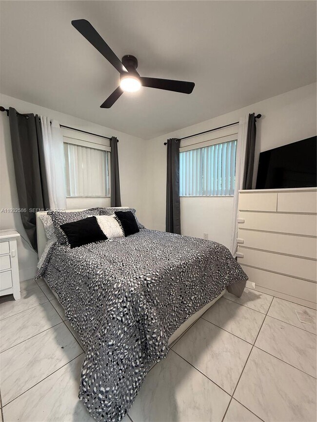 Building Photo - 2706 Montego Dr